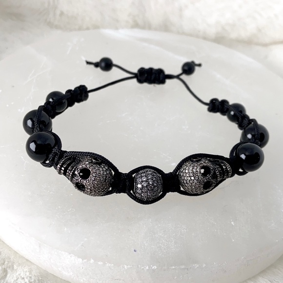 Men or women Rock chic black rodhium & cz skull onyx macrame bracelet - Picture 7 of 14